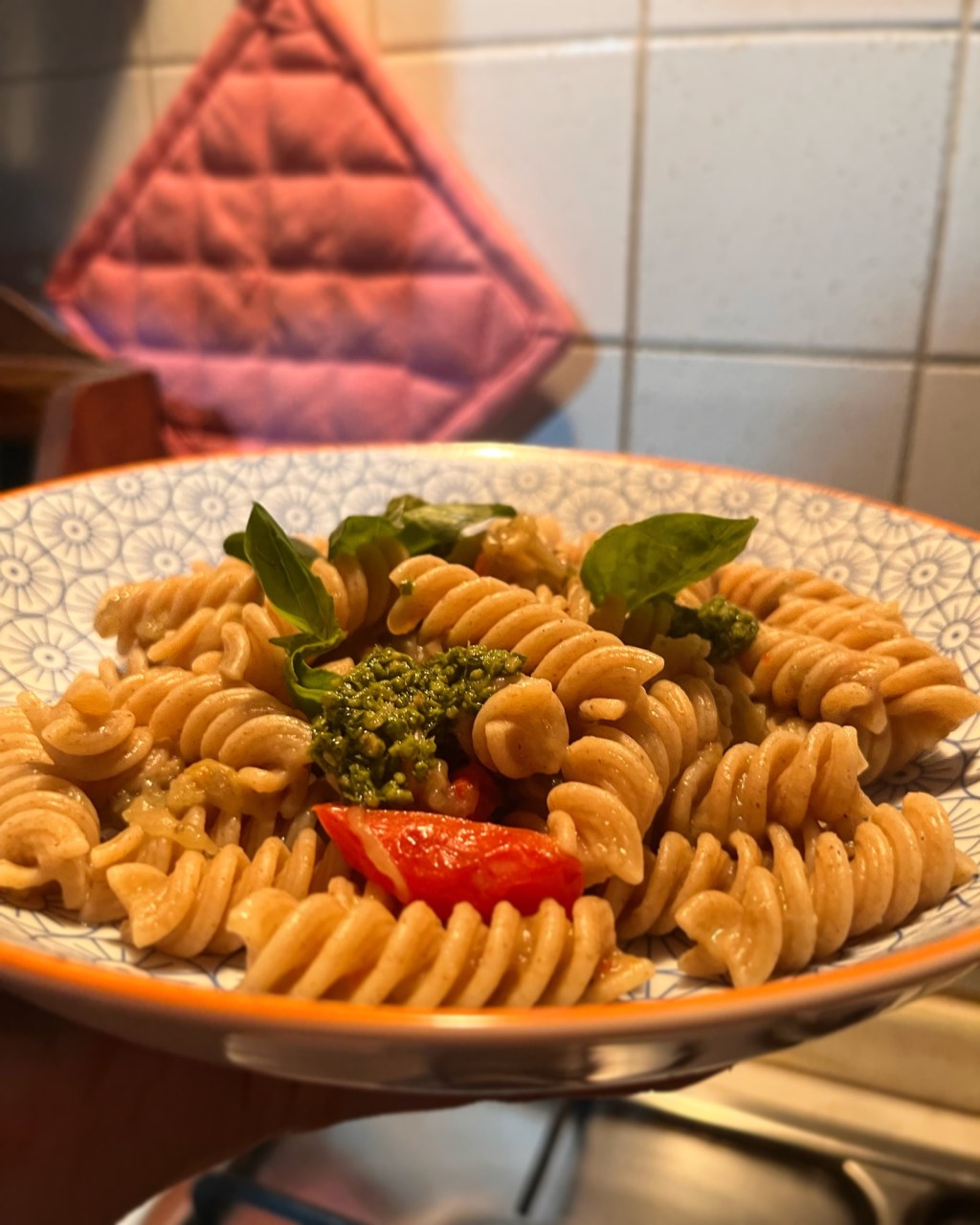 Pasta con sugo di melanzane e&nbsp;pomodorini